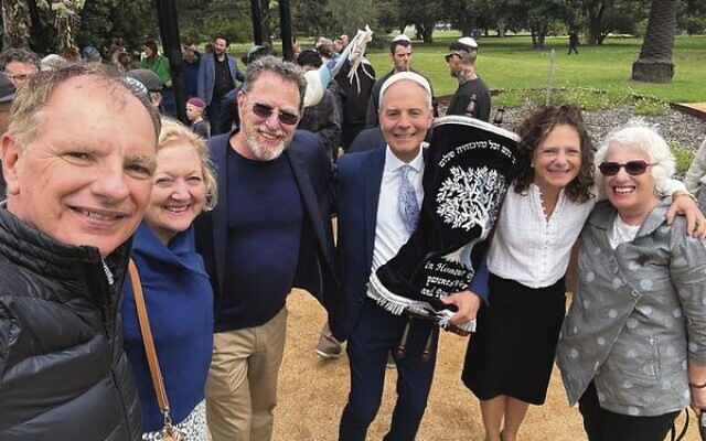 From left: David Southwick MP, Suzanne Zyngier, Zvi Civins, Rabbi Yonatan Sadoff, Kehilat Nitzan president Anna Plotkin and Beverley Rosenberg.
Photo: Facebook. From left: David Southwick MP, Suzanne Zyngier, Zvi Civins, Rabbi Yonatan Sadoff, Kehilat Nitzan president Anna Plotkin and Beverley Rosenberg.
Photo: Facebook.