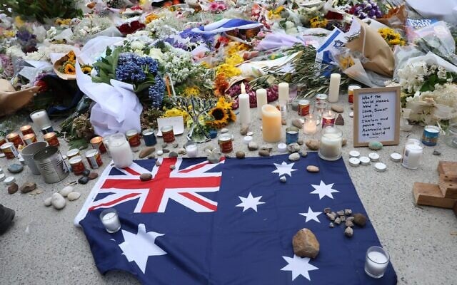 Tributes to the Bondi terrorist attack victims. Photo: Nadine Saacks Tributes to the Bondi terrorist attack victims. Photo: Nadine Saacks