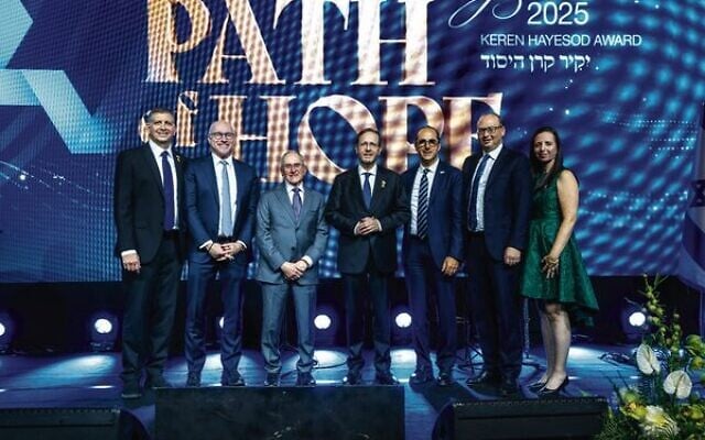 From left: Sam Grundwerg, Oren Kaplan, Michael Cape, President of Israel Isaac Herzog, Bruce Leboff, Rafi Lamm, Edna Weinstock-Gabay. From left: Sam Grundwerg, Oren Kaplan, Michael Cape, President of Israel Isaac Herzog, Bruce Leboff, Rafi Lamm, Edna Weinstock-Gabay.