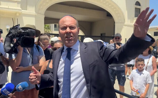 Josh Frydenberg speaks at Bondi. Photo: Instagram Josh Frydenberg speaks at Bondi. Photo: Instagram