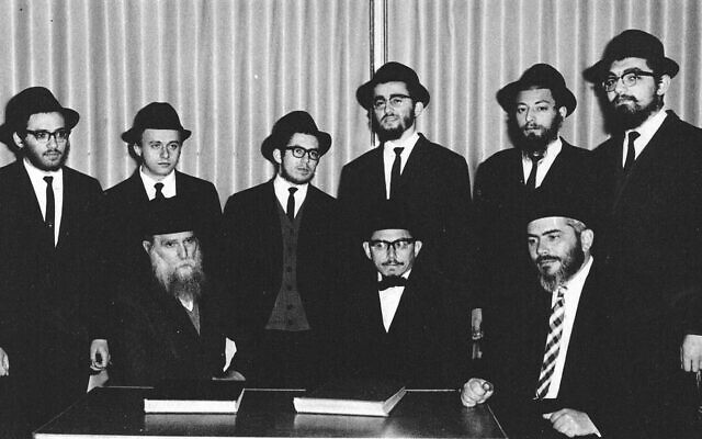 Caption: The first shluchim. Standing (from left): Hershel Lipskier, Hershel Morozow, Shlomo Majeski, Yossef Minkowitz, Avraham Altein, Aryeh Leib Kaplan. Seated (from left): Reb Zalman Serebryanski, Rabbi Sholem Gutnick, Rabbi Chaim Gutnick. Caption: The first shluchim. Standing (from left): Hershel Lipskier, Hershel Morozow, Shlomo Majeski, Yossef Minkowitz, Avraham Altein, Aryeh Leib Kaplan. Seated (from left): Reb Zalman Serebryanski, Rabbi Sholem Gutnick, Rabbi Chaim Gutnick.