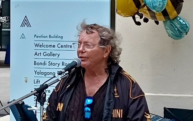 Peter Lavac leading a vigil gathering next to the Bondi Pavilion on January 18, 2025. Photos: Shane Desiatnik Peter Lavac leading a vigil gathering next to the Bondi Pavilion on January 18, 2025. Photos: Shane Desiatnik