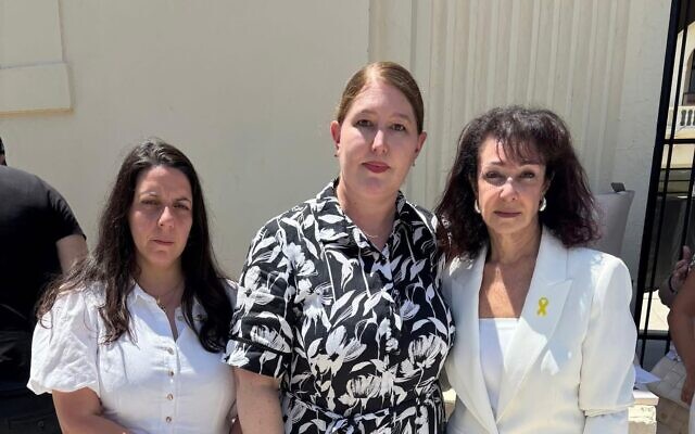 Australian Human Rights Commissioner Lorraine Finlay (centre) has joined the calls for a Royal Commission. She is pictured with National Council of Jewish Women of Australia (NCJWA) NSW vice-president Nathalie Samia (left) and NCJWA federal president Lynda-Ben Menashe at NCJWA's Women's Vigil at Bondi on December 21. Photo: Facebook Australian Human Rights Commissioner Lorraine Finlay (centre) has joined the calls for a Royal Commission. She is pictured with National Council of Jewish Women of Australia (NCJWA) NSW vice-president Nathalie Samia (left) and NCJWA federal president Lynda-Ben Menashe at NCJWA's Women's Vigil at Bondi on December 21. Photo: Facebook