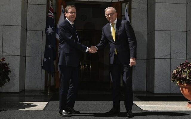 Prime Minister Anthony Albanese welcomes Israeli President Isaac Herzog at Parliament House.
Photo: Facebook Prime Minister Anthony Albanese welcomes Israeli President Isaac Herzog at Parliament House.
Photo: Facebook