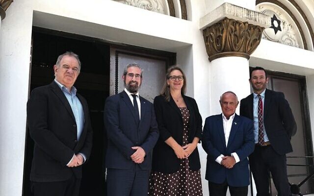 From left: Silviu Itescu, Rabbi Yaakov Glasman, US Consulate Chargée d'Affaires Erika Olson, Philip Zajac, Brian Bauer. From left: Silviu Itescu, Rabbi Yaakov Glasman, US Consulate Chargée d'Affaires Erika Olson, Philip Zajac, Brian Bauer.