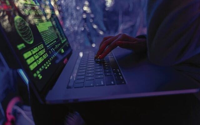 The internet can pose a multitude of risks. Photo: Antoni Shkraba Studio The internet can pose a multitude of risks. Photo: Antoni Shkraba Studio