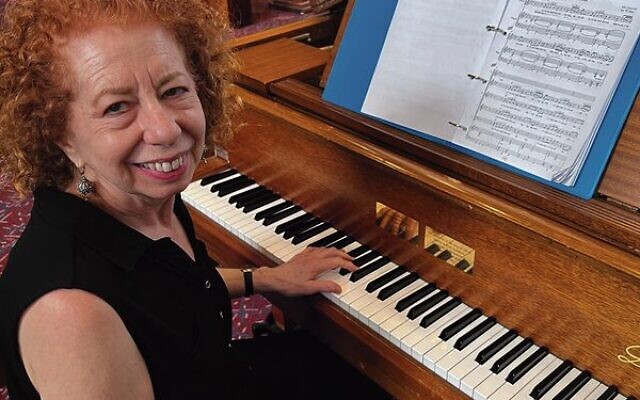 Joyce Rosenzweig at the piano at Temple Beth Israel. Photo: Bruce Hill. Joyce Rosenzweig at the piano at Temple Beth Israel. Photo: Bruce Hill.