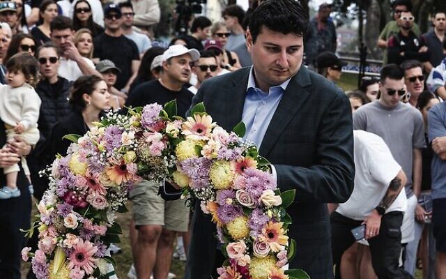 Waverley mayor Will Nemesh places a wreath at Bondi Pavilion on December 16, 2025. Photo: Waverley Council/Facebook Waverley mayor Will Nemesh places a wreath at Bondi Pavilion on December 16, 2025. Photo: Waverley Council/Facebook