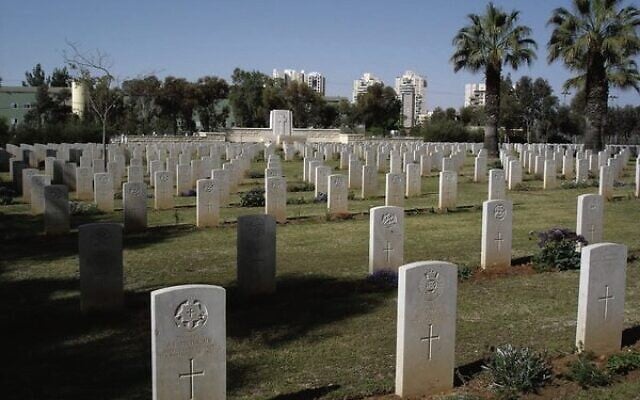 Australian graves at Beersheba War Cemetery.
Photo: Commonwealth War Graves Commission Australian graves at Beersheba War Cemetery.
Photo: Commonwealth War Graves Commission