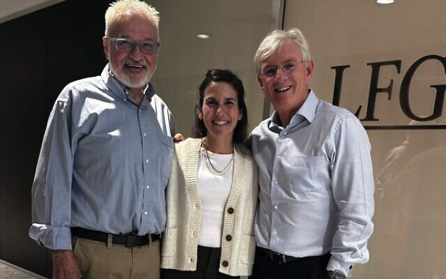 Dr Naama Pines-Schwartz (centre) with Steven Lowy (right) and AUSiMED Patron, Emeritus Professor Leslie White. Photo: supplied. Dr Naama Pines-Schwartz (centre) with Steven Lowy (right) and AUSiMED Patron, Emeritus Professor Leslie White. Photo: supplied.