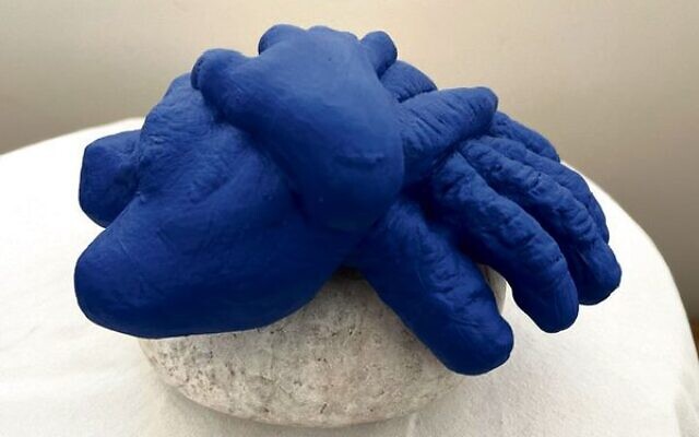 Sculpture by David Kolieb at the "Give us a hand" exhibition. Sculpture by David Kolieb at the "Give us a hand" exhibition.