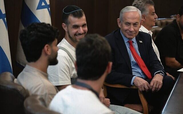 Israeli PM Benjamin Netanyahu meets with reserve combat soldiers from the Support Our Soldiers association on Sunday. Photo: Ma'ayan Toaf/GPO Israeli PM Benjamin Netanyahu meets with reserve combat soldiers from the Support Our Soldiers association on Sunday. Photo: Ma'ayan Toaf/GPO