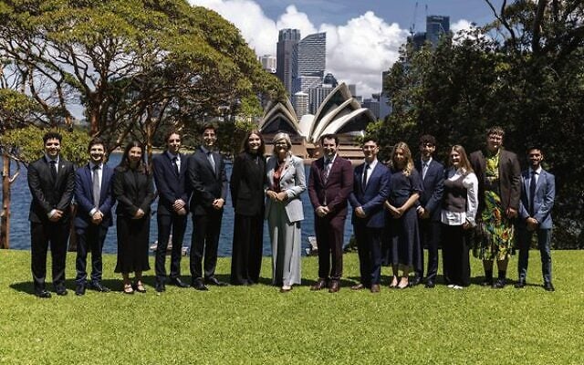 Representatives of AUJS with Governor-General Sam Mostyn. Representatives of AUJS with Governor-General Sam Mostyn.