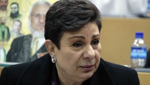 المسؤولة في منظمة التحرير الفلسطينية حنان عشراوي (Ahmad Gharabli/Flash90)