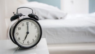 التوقيت الصيفي (clock image via Shutterstock)