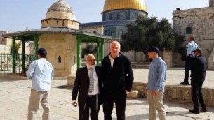 الوزير أوري اريئل في المسجد الاقصى (مقدمة من مكتب الوزير)
