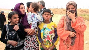 نساء سوريات لاجئات مع اطفالهن (Times of Israel Staff)