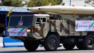 صواريخ فتح 110 كما عرضت في معرض الاسلحة بطهران (photo credit: CC BY-SA, military.ir, Wikimedia Commons)