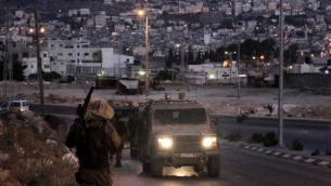 جنود اسرائيليون في نابلس (AFP/JAAFAR ASHTIYEH)