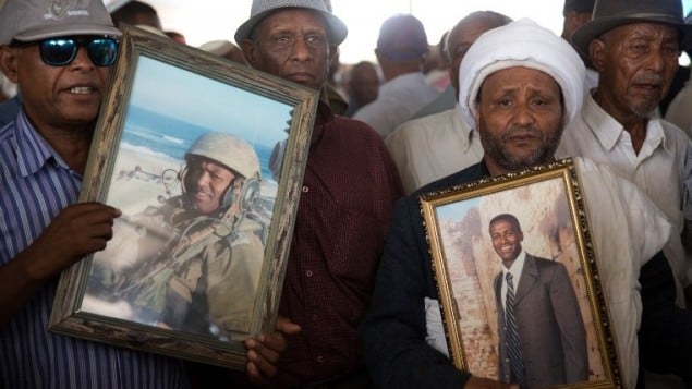 22 يوليو 2014  جنازة الجندي  الاسرائيلي بانسايان كيساهون ، في بلدة نتيفوت الجنوبية. AFP PHOTO
