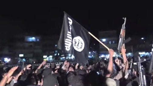 مؤيدو الدولة الاسلامية في رقة YouTube screen cap/Vice مؤيدو الدولة الاسلامية في رقة YouTube screen cap/Vice