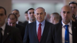 رئيس الوزراء بنيامين نتنياهو يقود اجتماع كتلة الليكود في الكنيست يوم 3 ديسمبر، 2014  Yonatan Sindel/Flash90
