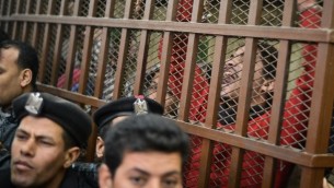 صورة توضيحية لمعتقل مصري ( AFP PHOTO / MOHAMED EL-SHAHED)