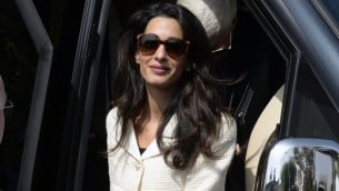 أمل كلوني في مؤتمر صحفي في اثينا، اليونان في 15 اكتوبر 2014 (Kostas Koutsaftikis / Shutterstock.com)
(Amal Clooney)
