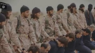 صورة شاشة من فيديو نشرته الدولة الاسلامية (يوتوب)