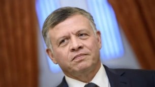 ملك الاردن عبد الله الثاني قبل اجتماع مع هيئة العلاقات الخارجية لمجلس الشيوخ الامريكي في الكونغرس في 3 فبراير 2015 (AFP /BRENDAN SMIALOWSKI)