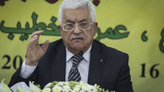الرئيس الفلسطيني محمود عباس خلال اجتماع للمجلس الثوري لحركة فتح في رام الله، 16 يونيو 2015 (STR/Flash90) الرئيس الفلسطيني محمود عباس خلال اجتماع للمجلس الثوري لحركة فتح في رام الله، 16 يونيو 2015 (STR/Flash90)
