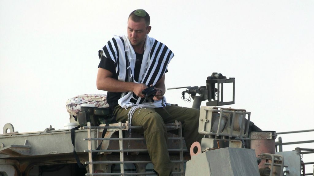 Jinsiy aloqa kremi pyuresi eshakda Semiz ayolning eshak video