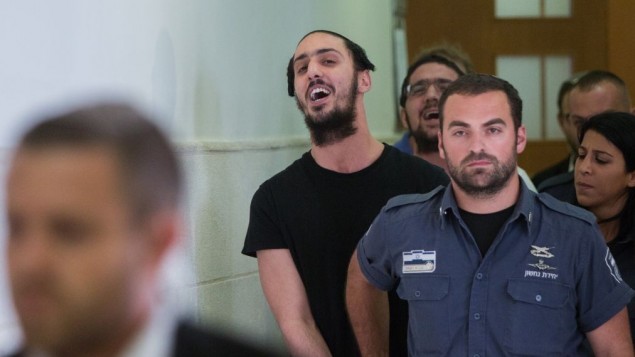 شلومو تويتو خارج المحكمة المركزية في القدس، 22 يوليو 2015 (Yonatan Sindel/Flash90)
