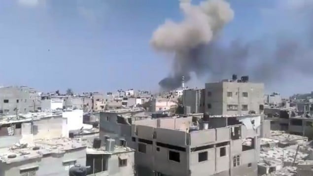 انفجار يهز قطاع غزة في 6 أغسطس، 2015، ويسفر عن مقتل 4 اشخاص. أسباب الإنفجار لم تُعرف على الفور. (لقطة شاشة: Ebrahim Jihad Yousif/Facebook) انفجار يهز قطاع غزة في 6 أغسطس، 2015، ويسفر عن مقتل 4 اشخاص. أسباب الإنفجار لم تُعرف على الفور. (لقطة شاشة: Ebrahim Jihad Yousif/Facebook)