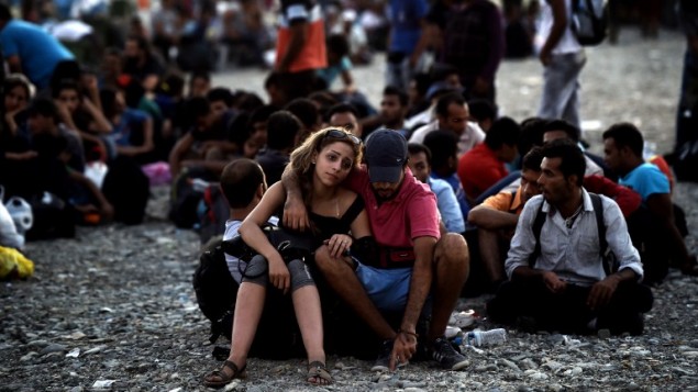 لاجؤون سوريون في اوروبا (ARIS MESSINIS / AFP)