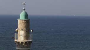 صورة توضيحية لمأذنة مسجد (Nati SHohat/FLASH90)