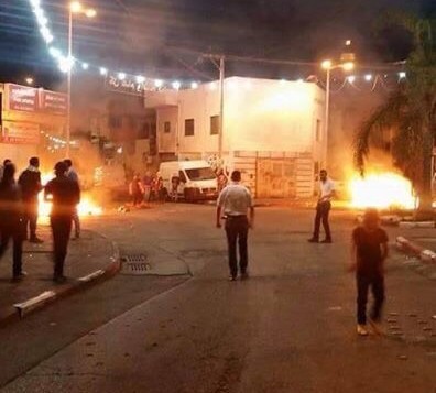أحداث عنف في مظاهرة في الناصرة ومواجهات بين المتظاهرين وقوات الأمن. (Photo by Noor Hussein) أحداث عنف في مظاهرة في الناصرة ومواجهات بين المتظاهرين وقوات الأمن. (Photo by Noor Hussein)