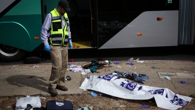 الحافلة بعد هجوم الطعن واطلاق النار صباح 13 اكتوبر 2015 القدس (فلاش 90)
