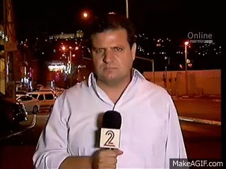 مقاعطة رئيس "القائمة (العريية) المشتركة"، أيمن عودة، على يد رئيس بلدية الناصرة، سلام فياض، خلال مقابلة مغ القناة 2. (لقطة شاشة: القناة 2) مقاعطة رئيس "القائمة (العريية) المشتركة"، أيمن عودة، على يد رئيس بلدية الناصرة، سلام فياض، خلال مقابلة مغ القناة 2. (لقطة شاشة: القناة 2)