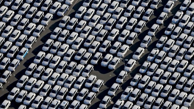 صورة توضيحية لسيارات في موقف (JAN WOITAS / DPA / AFP)