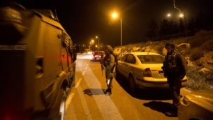 صورة توضيحية لجنود اسرائيليين في الضفة الغربية، 17 يناير 2016 (AFP/MENAHEM KAHANA)
