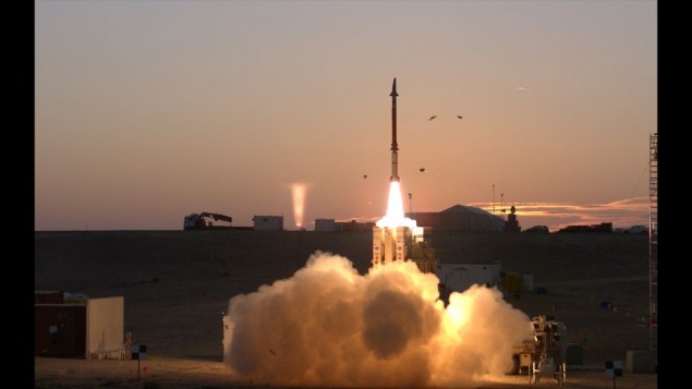 اختبار لنظام الدفاع الصاروخي ’مقلاع داوود’ (Defense Ministry)