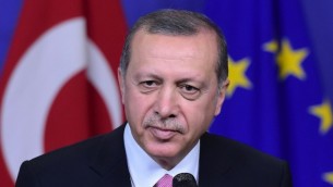 الرئيس التركي رجب طيب أردوغان في المفوضية الأوروبية في بروكسل، 5 أكتوبر، 2015. (AFP//Emmanuel Dunand)
