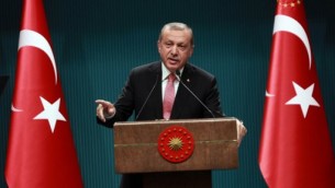الرئيس التركي رجب طيب اردوغان خلال مؤتمر صحفي في انقرة، 20 يوليو 2016 (ADEM ALTAN / AFP)