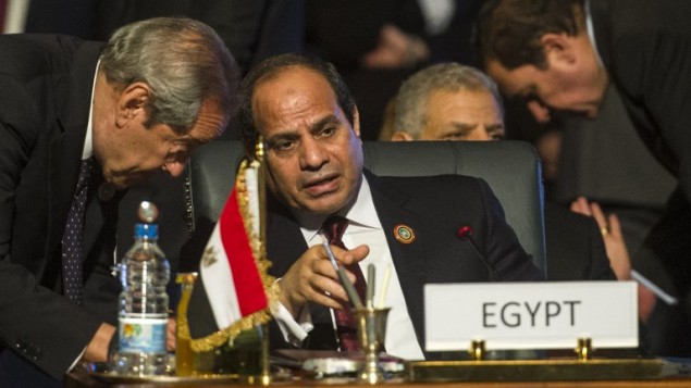 الرئيس المصري عبد الفتاح السيسي، خلال مؤتمر افريقي في شرم الشيخ، 10 يونيو 2015 (AFP PHOTO / KHALED DESOUKI)