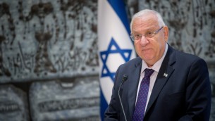 الرئيس الإسرائيلي رؤوفن ريفلين في منزل الرئيس في القدس، 14 سبتمبر 2016 (Yonatan Sindel/Flash90)