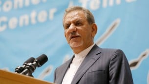 نائب الرئيس الإيراني اسحق جهانغيري خلال منتدى لممثلي قطاع الفنادق في طهران، 2 اكتوبر 2016 (ATTA KENARE / AFP)