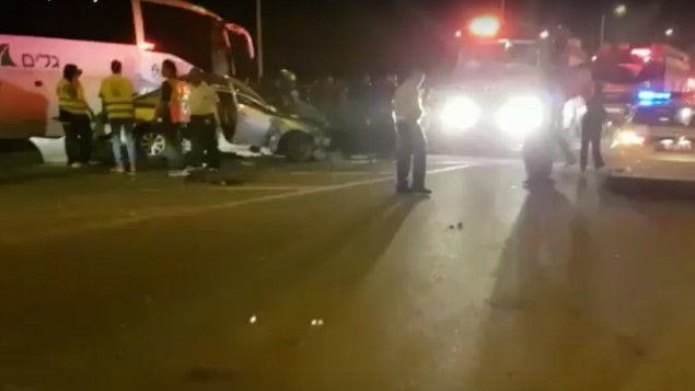 تصوير لموقع حادث طرق في شارع 31 في جنوب اسرائيل، 30 اكتوبر 2016 (Screenshot from YouTube) تصوير لموقع حادث طرق في شارع 31 في جنوب اسرائيل، 30 اكتوبر 2016 (Screenshot from YouTube)