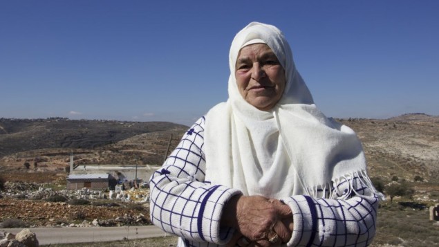 مريم حماد (83 عاما) احدى سكان سلواد التي نجحت باسترجاع اراضي في عامونا (Dov Lieber/Times of Israel)