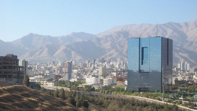 المصرف المركزي الايراني في طهران (CC BY-SA Ensie & Matthias, Flickr)